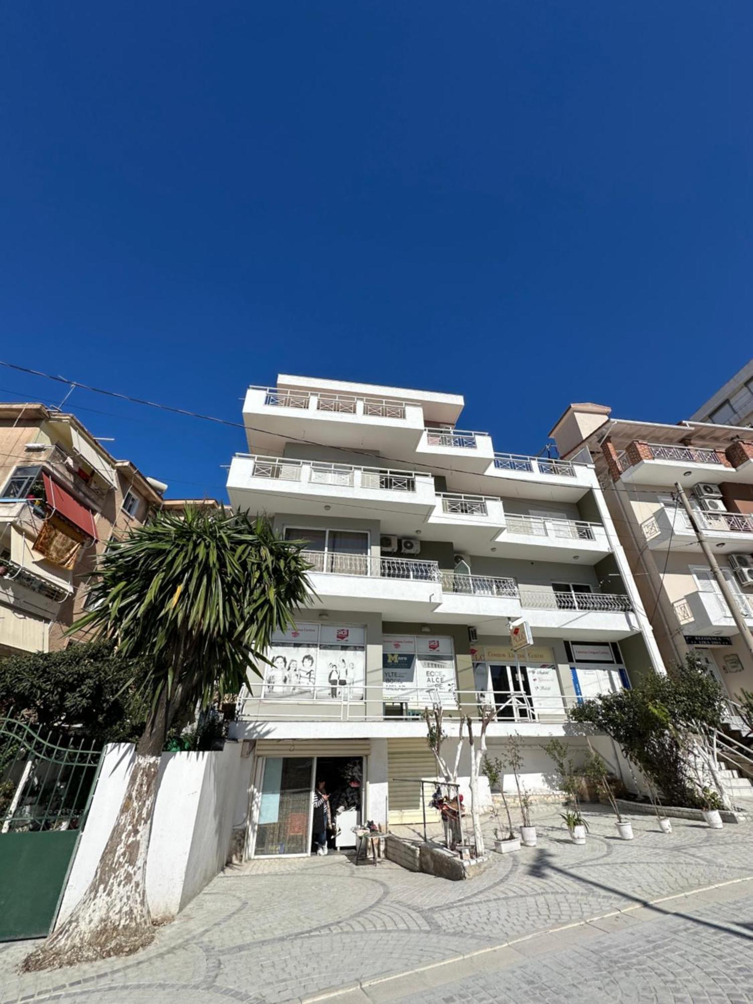Olivias Apartments City Center Sarande Exterior photo
